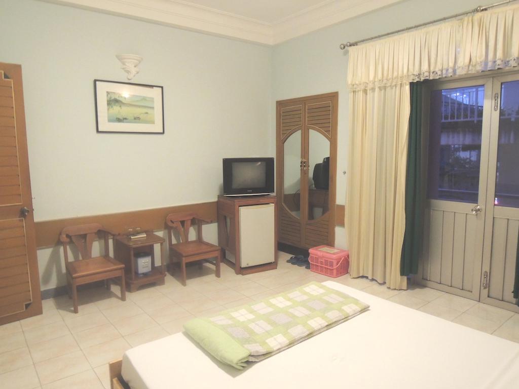 Phoenix Hotel Хюе Екстер'єр фото