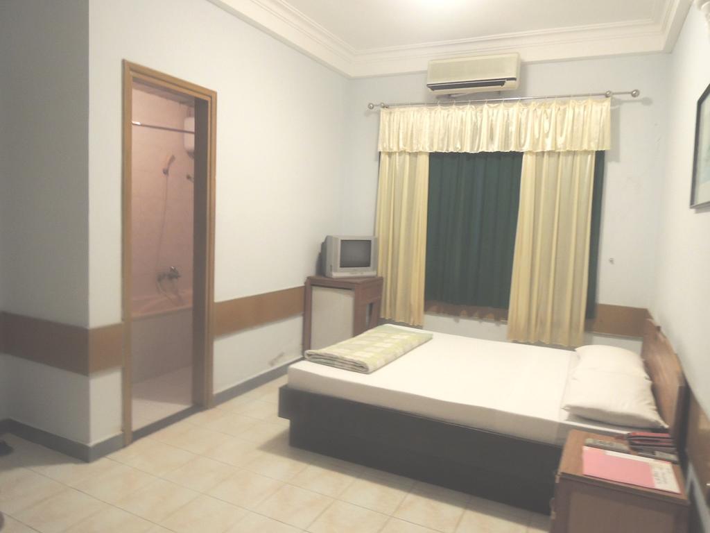 Phoenix Hotel Хюе Екстер'єр фото